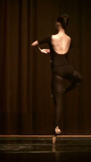 Ballet Dancers The REAL Difference Between Good & Pro!