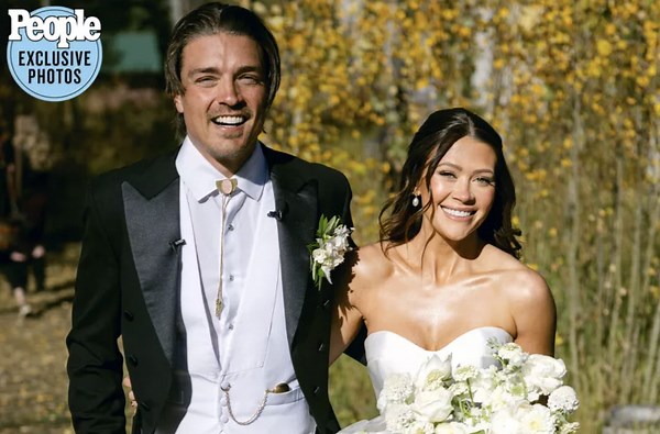 Caelynn Miller-Keyes and Dean Unglert Are Married! Inside Their Camp-Themed Wedding in Colorado! (Exclusive)