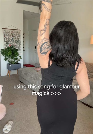 #glamourmagick #glamourmagic #witchcraft #witch #witchtips | glamour magick