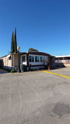 🏠 JUST LISTED!!! 📍 4143 Yosemite Blvd C14 Modesto, CA 95357 💰Price: $69,999 Affordable living in an all age community!!! Welcome to my newest listing located in Holiday Manor in Modesto!!! Featuring 2-3 Bedrooms, 1 Bathroom with recent upgrades like; new dual pane windows, new interior paint, new water heater, new A/C unit which will give its next owner peace of mind! Join me this Sunday January 11 from 2pm-4pm at my Open House!!! 📲 Contact: Erica González REALTOR ® DRE# 02205530 ☎️ 209-470-