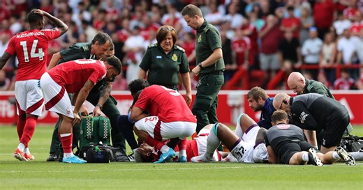 Premier League Soccer Star Suffers Brutal Ankle Injury Just 7 Minutes Into His Season: VIDEO