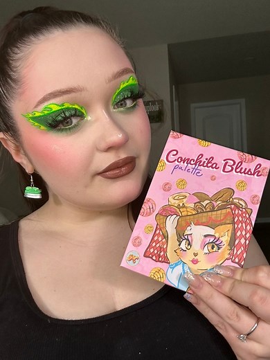 blush releases have been SLAYING these days 🧎‍♀️ #indiebrand #makeupreview #blushpalette #pinkblush Metamorphosisbf_ | linsmakeuplooks