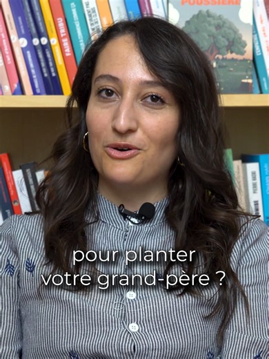 Emma Deruschi vous parle de son nouveau roman “L’orange et la poussière” ! 🔥 Originaire du Mans, Emma Deruschi habite à Paris, où elle travaille en tant que juriste en droit de la propriété intellectuelle. Après “La Femme que nous sommes” (Flammarion/J'ai Lu, 2021, sélection du prix Maison de la Presse), L'Orange et la Poussière est son deuxième roman.