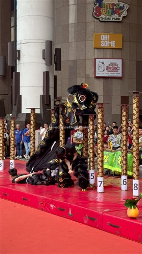 740K views · 12K reactions | 愿早日康复女 Wish speed recovery ❤️‍啕 2025第五屆聯勝杯全國南獅爭霸賽 5th National Luen Seng Cup Lion Dance Championship 2/11/2025全國高樁南獅 High Pole Category #liondancedepartment #LDDM #berjayatimessquare | LiondanceDepartment 舞獅部門 | Facebook