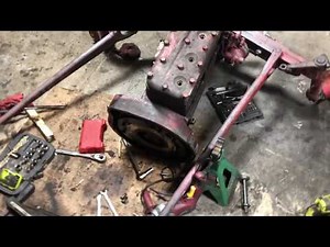 Clutch / Flywheel Replacement AND a Workshop TIP/TRICK. 1952 Ford 8N Tractor