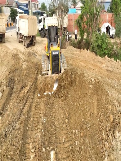 Powerful Bulldozer Action! Turning Water into Land
