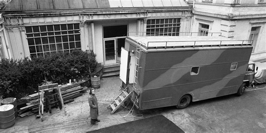 Remembering the Rolling Stones' Farm Truck Recording Studio