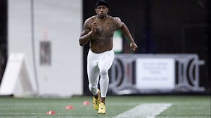 Michael Penix Jr. runs, jumps and throws showing off athleticism at Washington pro day