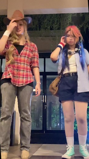 Applejack and Rainbow Dash Cosplay Tutorial