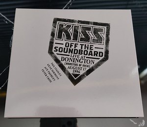 Kiss - Off The Soundboard Live At Donington (Monsters Of Rock) August 17, 1996