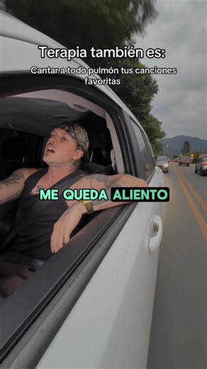 Terapia es cantar a grito herido! 😭💔 | SANTU