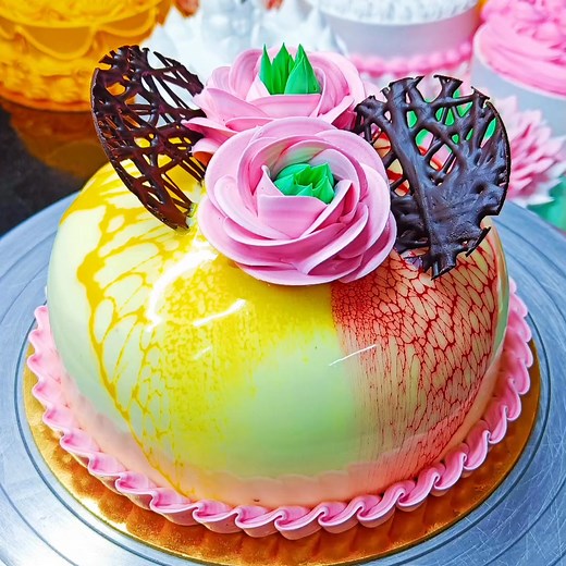 86K views · 1.4K reactions | #BEAUTIFUL #CHOCOLATE #GARNISH CAKE DESIGN CAKE GLAZE JAL TOPING DESIGN CAKE #SHORTS VIDEO | Santanu Birthday Cake Design | Facebook