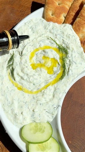 Homemade Greek Tzatziki