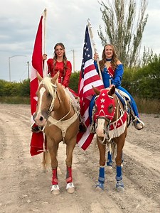 Shelby Pierson Professional Trick Riding and I kicked off the first two performances of the Northwest Montana Fair & Rodeo!Dixie and Levi love these big outdoor arena’s! The third performance starts tonight at 7:30PMAlways so grateful for the CowboyChannel so friends and family can watch from home!#sparkle #athlete #professionalathlete #trickrider #performer #prca #cpra #stunt #tricks #horses #equine #equestrian #cowgirl #rodeo #speed #endurance #flexibility #strength #yeg #canada | Bella Da Cos
