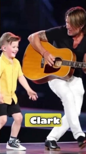 Kelly Clarkson’s 8-Year-Old Son Stuns Crowd Singing Her Song with Keith Urban – Emotional Moment!
