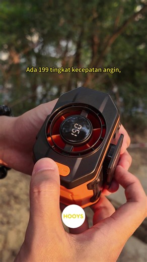 199 pengaturan kecepatan angin. Termasuk senter. Kipas multifungsi yang dipasang di pinggang. Indikator level baterai. Cocok untuk aktivitas luar ruangan, berkemah, lokasi konstruksi, perjalanan, atau penggunaan di rumah. Bebaskan tangan Anda kapan saja, di mana saja untuk musim panas yang sejuk. #portablefan #kipasmini #kipasangin #fypindonesia #F2