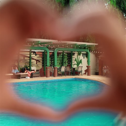 Capture Every Moment with CAMON 40 Flash Snap