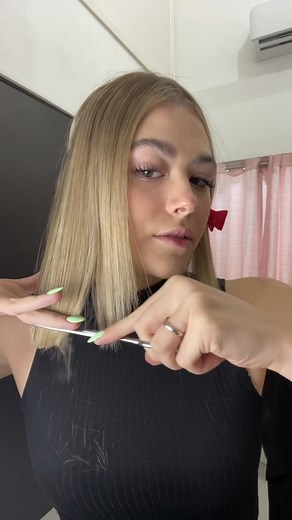 DIY Short Hair Cutting Tutorial for Women at Home