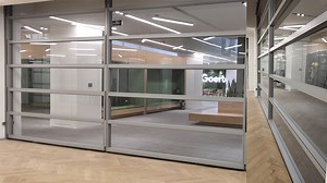 [Hot Item] Retractable Partition Wall Operable Glass Walls Vertical Folding Room Divider Automatic Operated Lifting Partitions