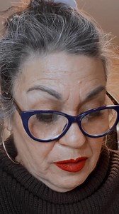 Ahora sí.. chorizo de puerco Ingredientes : 8.78 libras de paleta de puerco 2 cucharadas de orégano 1 cucharada de pimienta 2 hojas de laurel 1 cucharada de comino 1 cucharada de cilantro seco 3 cucharadas de sal 1 pedazo de canela entera 1 taza se ajo fresco 1/2 taza de vinagre 2 tazas de chile en polvo 20 chiles guajillos cocidos 1/2 taza de manteca de puerco | Cocina CON Cristina