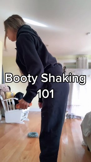 #stitch with @helenpenggg it’s the awkward hand placement for me... it’s the 45 degree bent back for me! #tutorial #DiceRoll #OPIObsessed