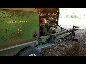 John Deere 30 Combine