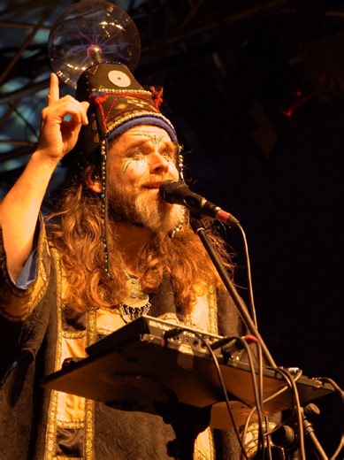 - HENGE - (@_henge_)’s video of Michael Jackson Performs At Super Bowl XXVII