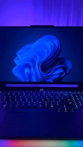 1.3K views · 106 reactions | Hai să facem un glow up PC-ului tău! #wallpaper #tech #windows #livewallpaper #hacks | Punctul IT | Facebook