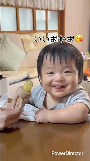 こんなにカメラに愛想振り撒いてくれるの？😂#赤ちゃん #赤ちゃんのいる生活 #baby #笑顔 #かわいい