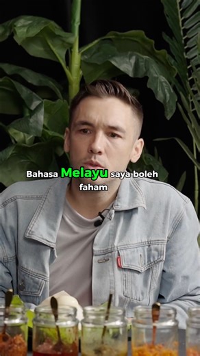 Nasi Lemak Date on Instagram: "Rate @markodea8's Bahasa Melayu 🖋 Link in bio for full episode 🎧 #nasilemakdate #podcast"