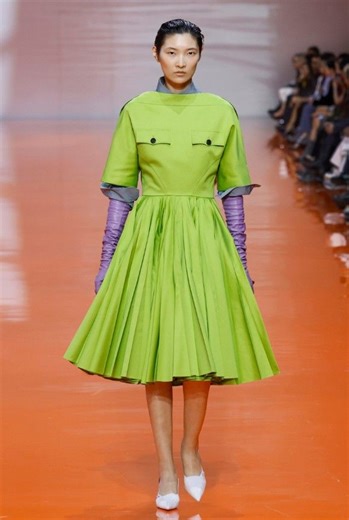 Statement Fashion Trends Take Center Stage at Paris Fashion Week