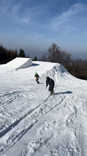 12K views · 693 reactions | Full gas soon 略 Dzięki za nagrywe @jellin.naturalnie 﫶 #snowboarding #snowboardlife #czarnygron #snowpark #tricks #fullgas #slushysnow #snowboard #snowboardingtime #snowboarding4life | Wojtek "Gniazdo" Pawlusiak | Facebook