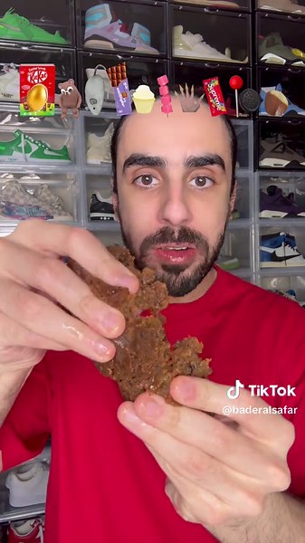 Satisfying Food ASMR: KitKat Easter Egg Eating