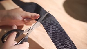 Hanaive 26 ft Nylon Hydraulic Hose Protector Sleeve Tig Torch Cable Cover Black Protective Cover Hose Sheath Hydraulic Wrap Cutting Wire Sheath Sleeve Management Wrap for Cord Tig(1.25 Id)