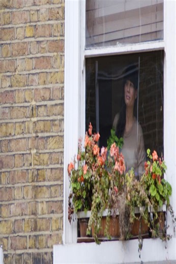 Le voyageur agoraphobe explore le monde en ligne