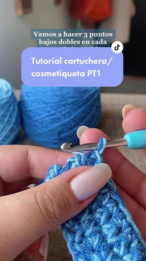 Como hacer una cartuchera fácil y rápido apto pqra principiantes ☀️ el video quedo mas largo de lo que esperaba próximo video les muestro como quedo y detalles 💙 #crochet #crochetelo #cartucheracrochet #tutorialescrochet #tejidoconamor #emprendimiento #bogota #macrame