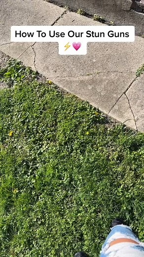 5K views · 71 reactions | How to Use Our Stun Guns.⚡️❤️‼️ #stun #taser #atunguns #volts #safety #ordershipped #selfdefensekeychains #fyyy #howto #smallbusinesstips_ #safetyessentials #safetyfirst #whitecolor #fbreels #fbreelsviral #reelsviral #fypシ゚viral #reelsfb #virals #foryou | Stay Protected Ladiess | Facebook