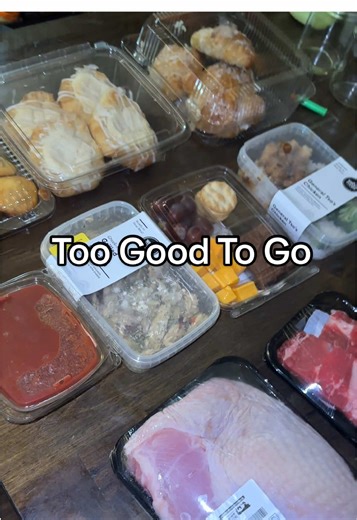 @Too Good To Go Whole Foods haul 🥩🥖🥙 #toogoodtogo | too good to go bag