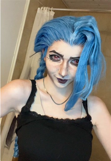 Jinx Makeup Tutorial: Tips for Arcane Cosplay