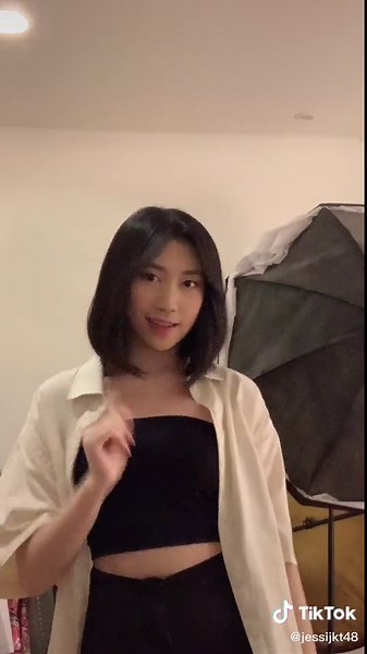 Creative Hand Gestures for Expressive Communication