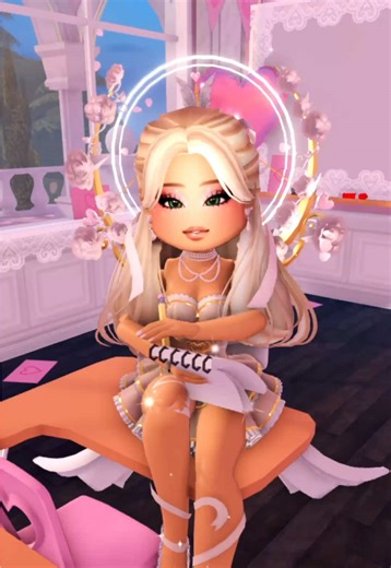 Exciting New Update in Royale High on Roblox!