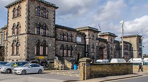 Police search for inmate wrongly released from Wandsworth prison