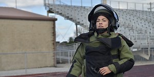 This US Army soldier broke the world record for a mile in a bomb suit, with a time of 10:23