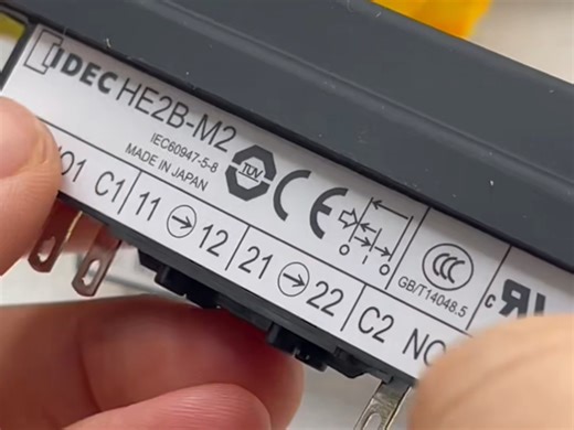 HE2B-M200PB日本IDEC和泉使能开关 三位 OFF-ON-OFF IDEC代理商 爱徳克