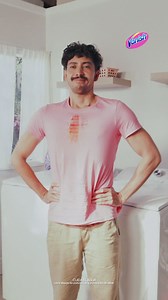 Remueve manchas y cuida* de la ropa de tu familia con la nueva fórmula** de Vanish® Líquido. *Vanish® Líquido multibeneficios no daña colores en prendas y Vanish® Crystal White® Líquido multibeneficios no amarillenta las prendas y recupera el blanco de las prendas blancas con amarillamiento por el uso regular de cloro, esto en telas 100% algodón y mezclas de algodón-poliéster en condiciones de remojo. **Comparado con la fórmula anterior de Vanish®️ Gel Multiusos y Vanish®️ Gel Crystal White. | V