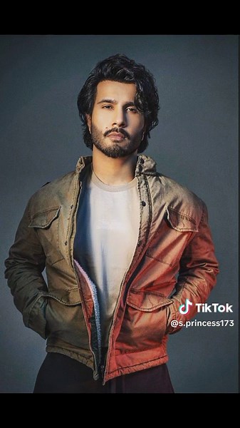 Exploring the Drama of Main Zameen Tuaas Manost