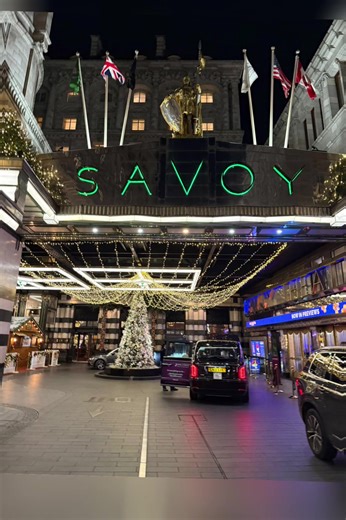 Throwing it back to those Christmas vibes with us at One Source Events ✨ Still smiling from attending the festive celebrations with @denniswiseinthecommunity — such an inspiring team doing incredible work all year round. A huge thank you to @elitemetalgroup. Roll on next year 🎄✨ If you’d like to donate to an amazing charity or want more information, please get in touch. #SourceEvents #DennisWiseCommunity #EliteMetal #ChristmasThrowback #FestiveVibes CommunitySupport CharityWork GiveBack MakingA