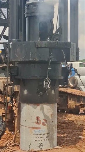 Weight 19.6 Tons Diesel Hammer Operation