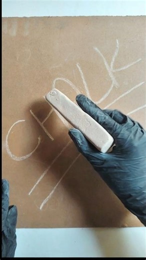 Handmade Chalk Sound #chalk #slatepencil #crushing #shorts #viral