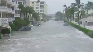 180K views · 2.9K reactions | Category 4 Hurricane Ian is hitting Florida's coast now. Lester Holt reports from Sarasota. | NBC Nightly News with Tom Llamas | Facebook